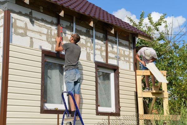 Cost of Handyman Siding Repair in Lawrence