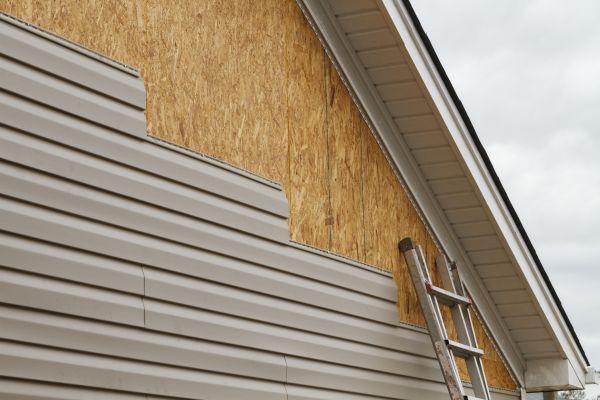 Loose Siding Replacement in Lawrence
