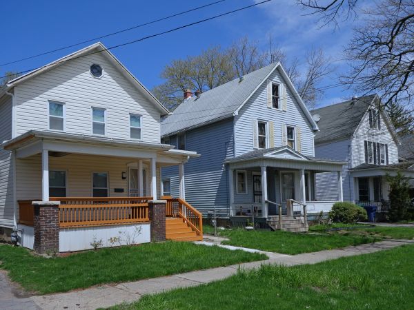 Aluminum Siding Replacement in Lawrence