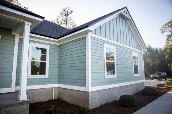 Board Siding Repair in Lawrence